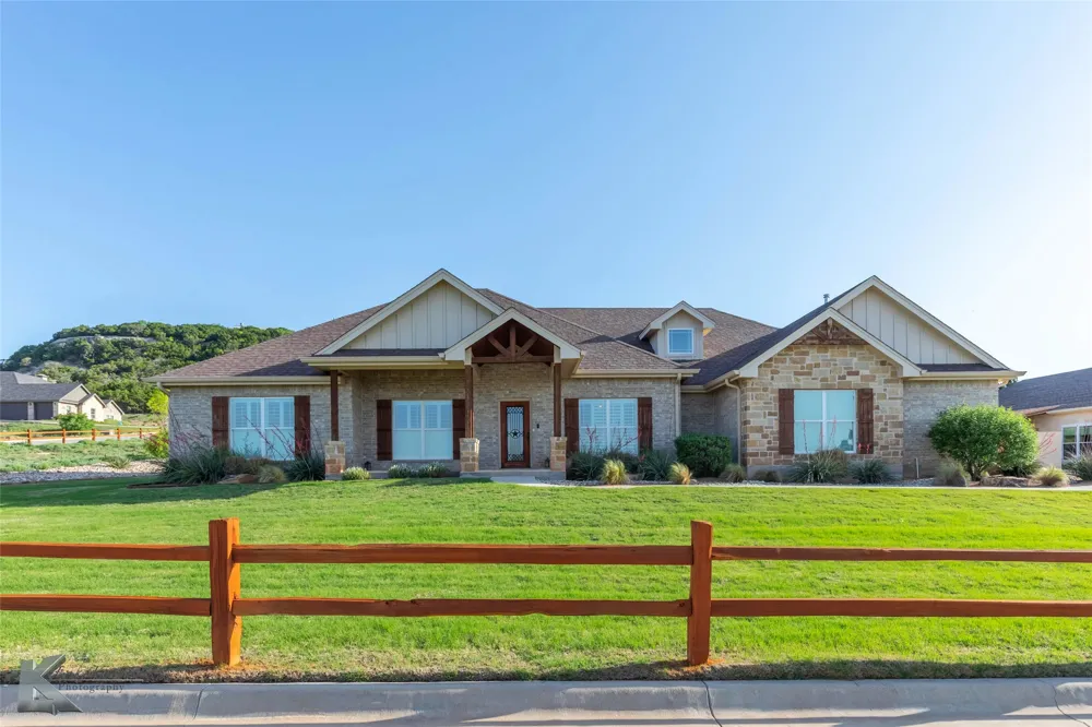 112 Thomas Court Tuscola, TX 79562