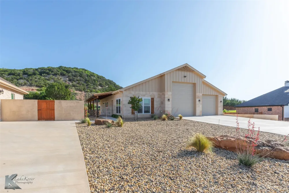 112 Thomas Court Tuscola, TX 79562