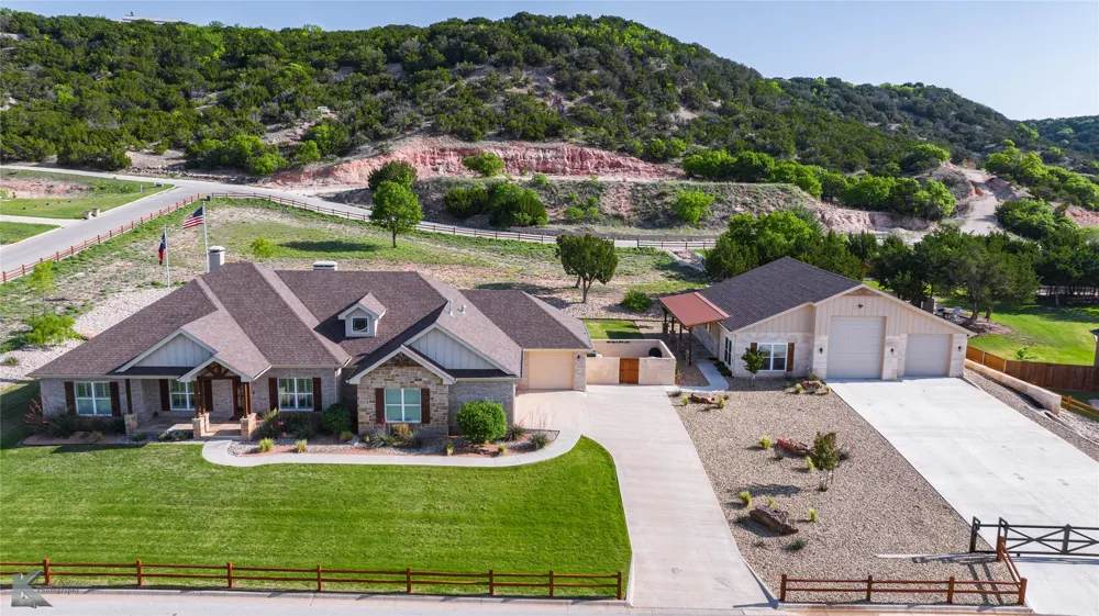 112 Thomas Court Tuscola, TX 79562
