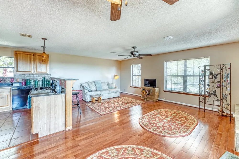 19818 Colina Drive Lago Vista, TX 78645