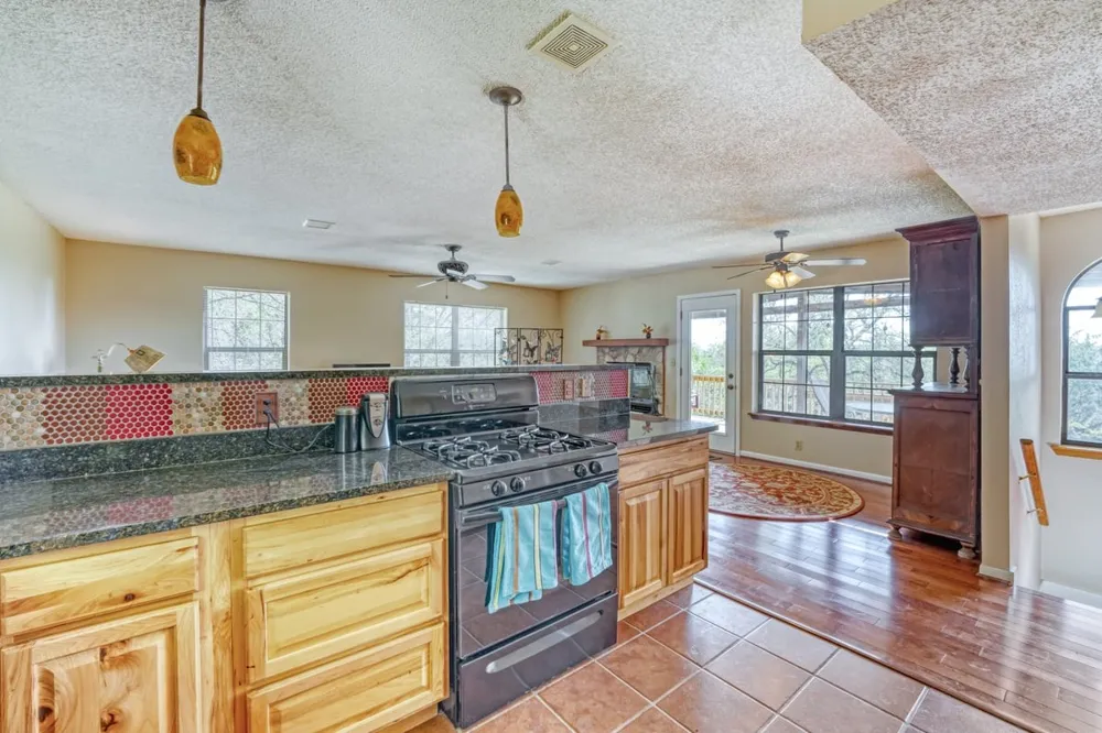 19818 Colina Drive Lago Vista, TX 78645