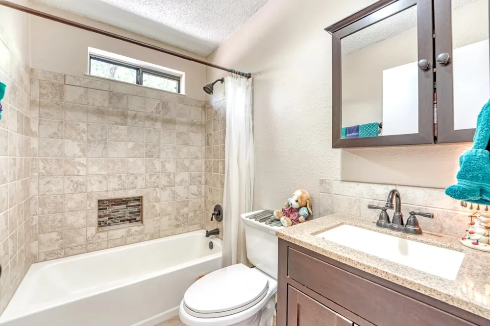19818 Colina Drive Lago Vista, TX 78645