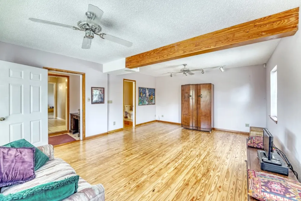 19818 Colina Drive Lago Vista, TX 78645