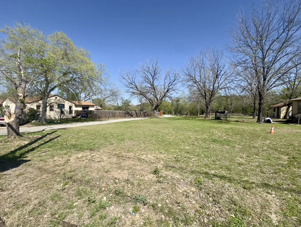 600 Sabine Street Lockhart, TX 78644