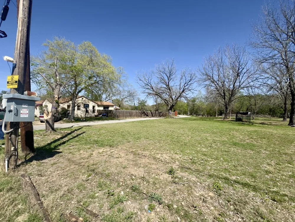 600 Sabine Street Lockhart, TX 78644