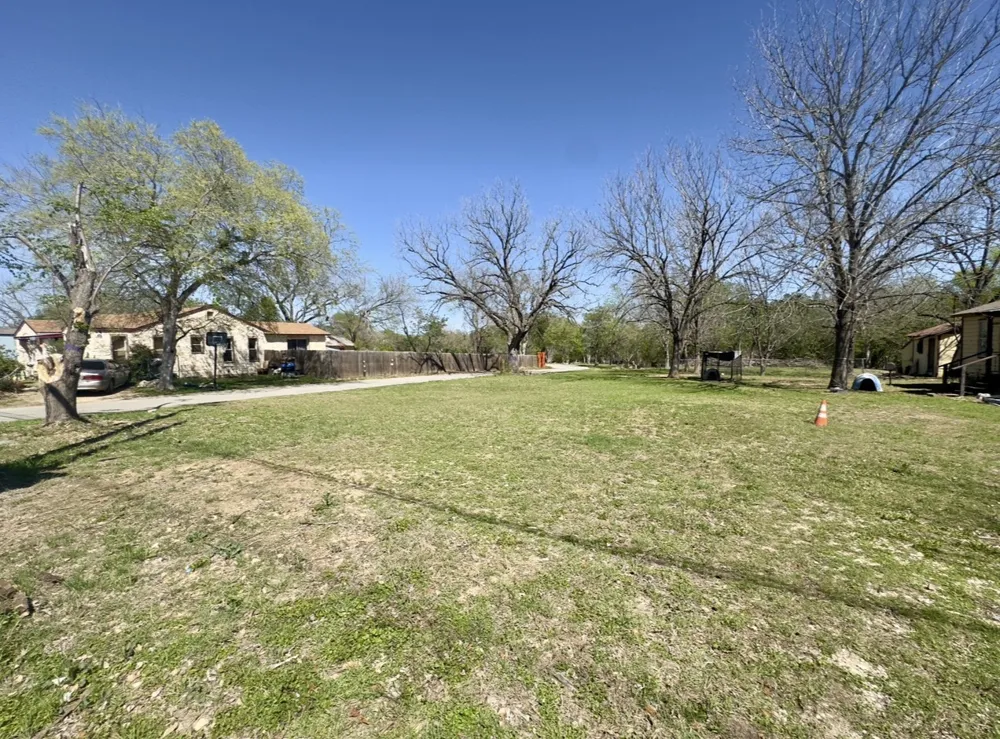 600 Sabine Street Lockhart, TX 78644