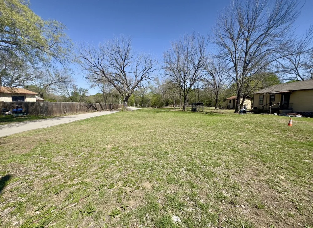 600 Sabine Street Lockhart, TX 78644