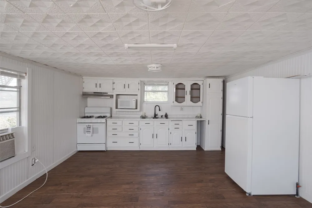 14 W Post Oak Avenue Rogers, TX 76569