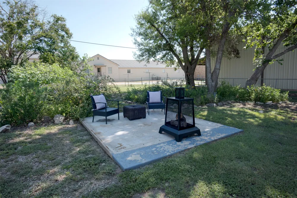 14 W Post Oak Avenue Rogers, TX 76569