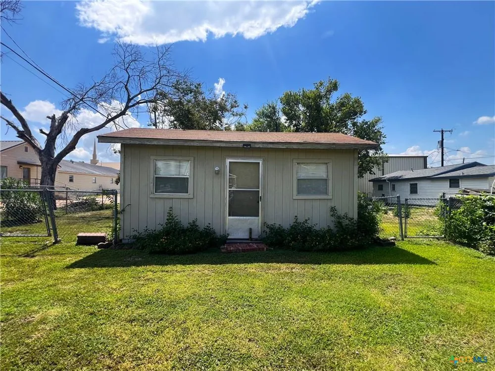 14 W Post Oak Avenue Rogers, TX 76569