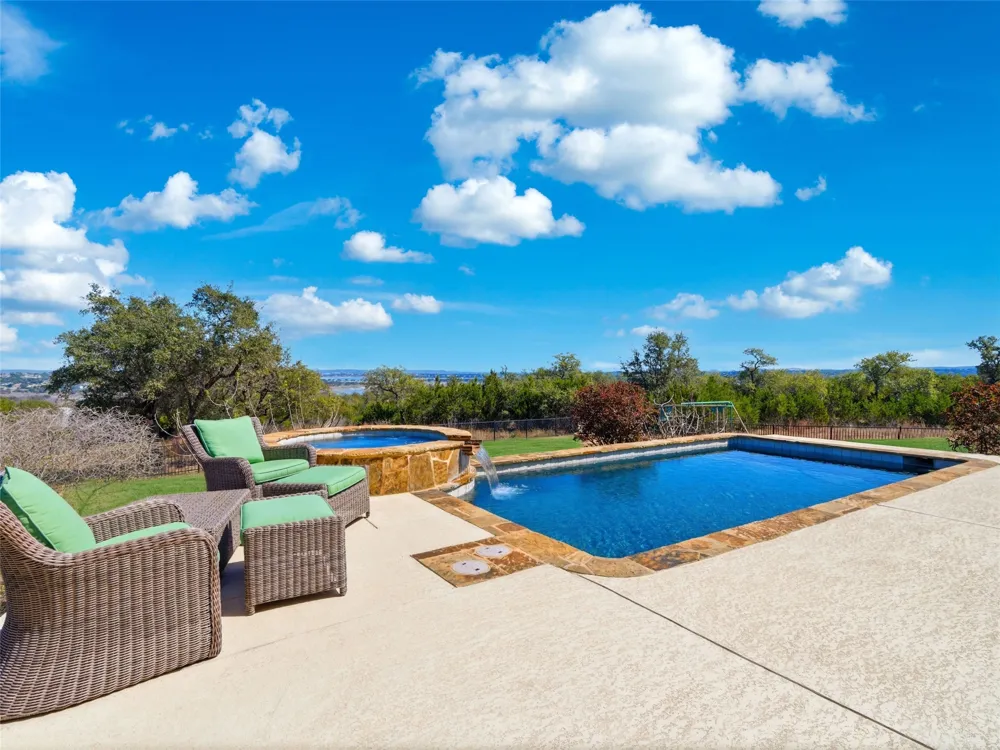 2144 Senora Ridge Canyon Lake, TX 78133