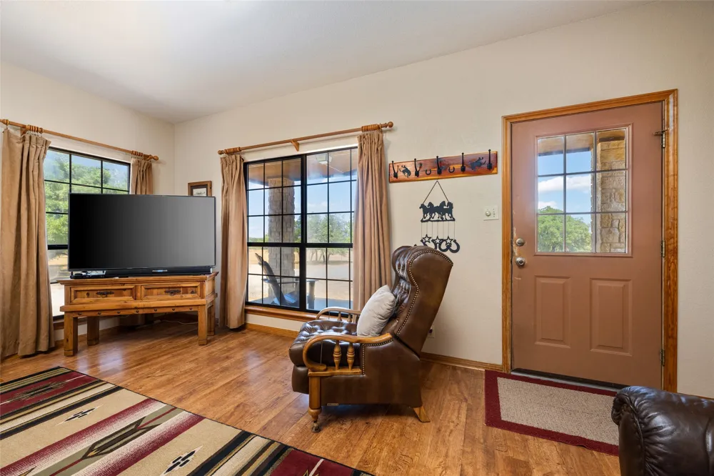 120 Craigen Road Liberty Hill, TX 78642
