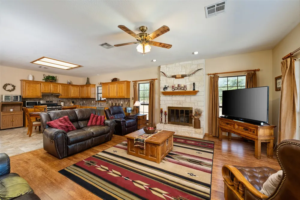 120 Craigen Road Liberty Hill, TX 78642