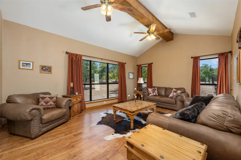 120 Craigen Road Liberty Hill, TX 78642