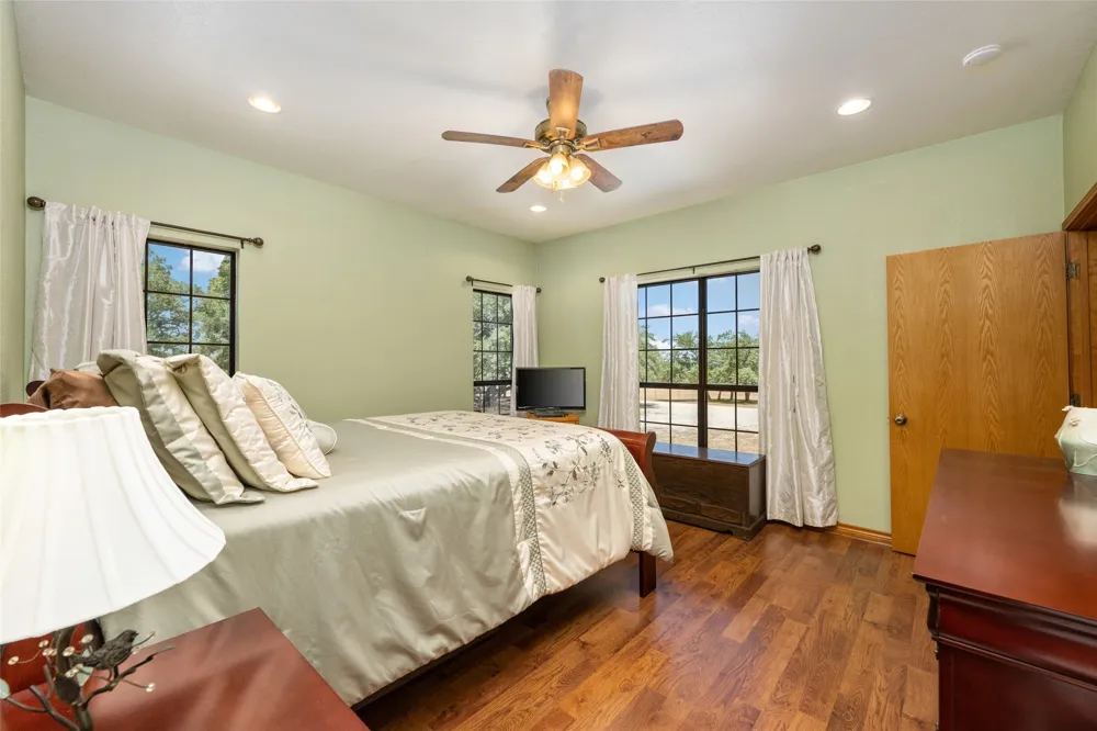 120 Craigen Road Liberty Hill, TX 78642