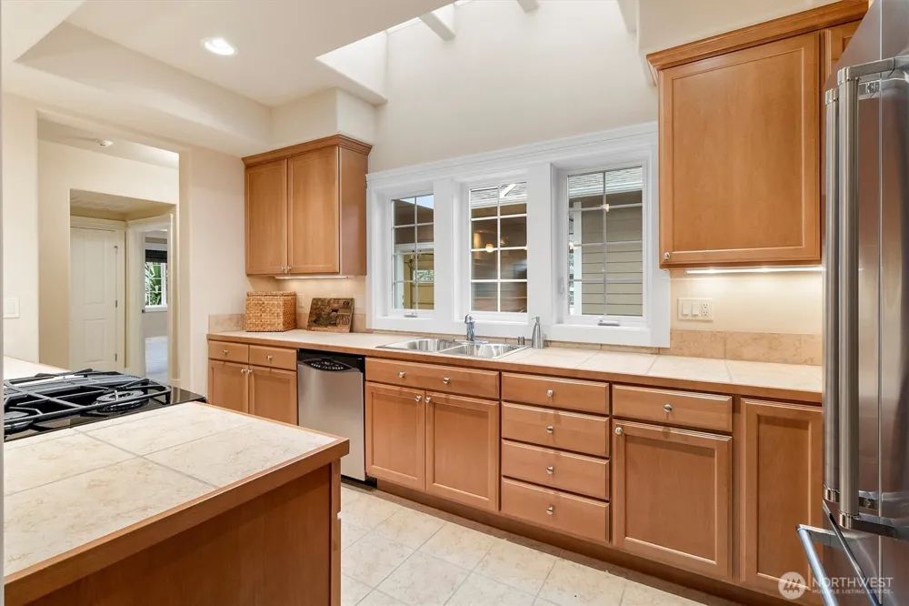 2307 Sundown Court Anacortes, WA 98221