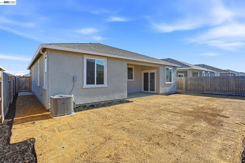 2055 Stars Dr Rio Vista, CA 94571