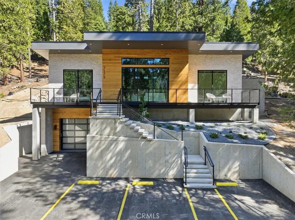 7175 Yosemite Park Yosemite, CA 95389