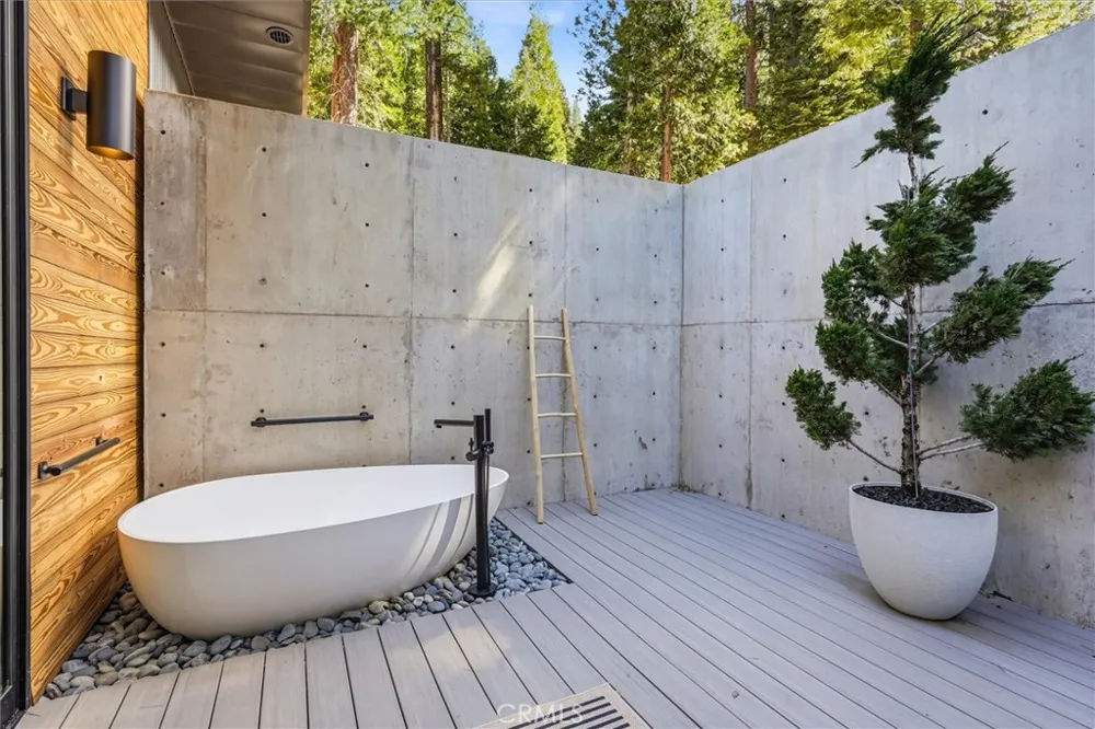 7175 Yosemite Park Yosemite, CA 95389