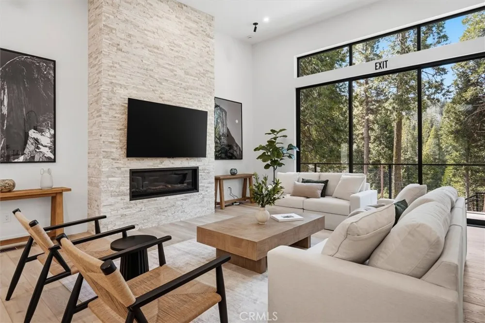 7175 Yosemite Park Yosemite, CA 95389