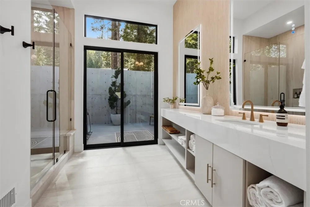 7175 Yosemite Park Yosemite, CA 95389