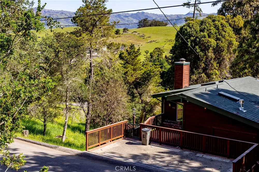1935 Spencer Street Cambria, CA 93428