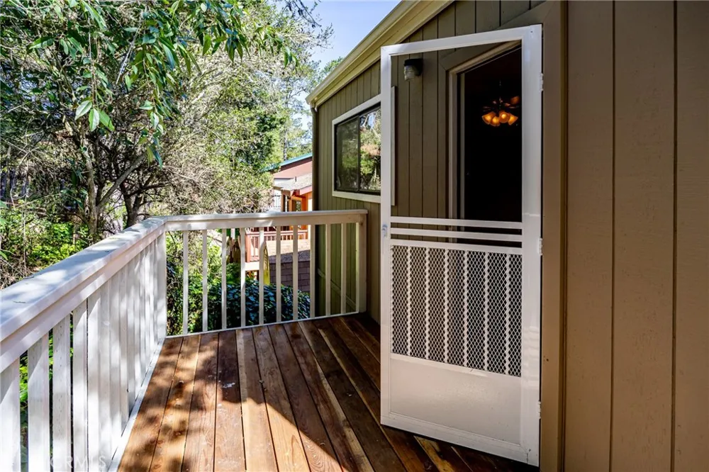 1935 Spencer Street Cambria, CA 93428
