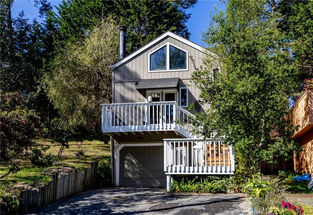 1935 Spencer Street Cambria, CA 93428