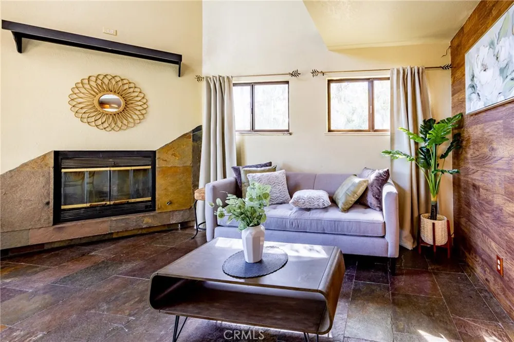 1935 Spencer Street Cambria, CA 93428