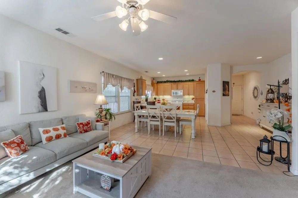 2919 Las Flores Circle Los Banos, CA 93635