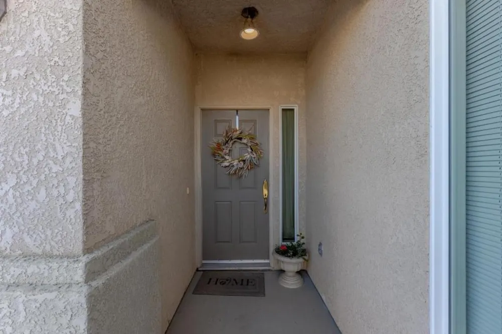 2919 Las Flores Circle Los Banos, CA 93635