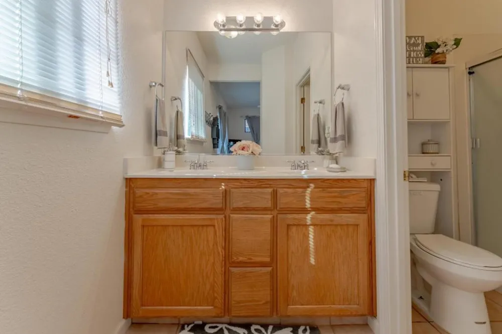 2919 Las Flores Circle Los Banos, CA 93635