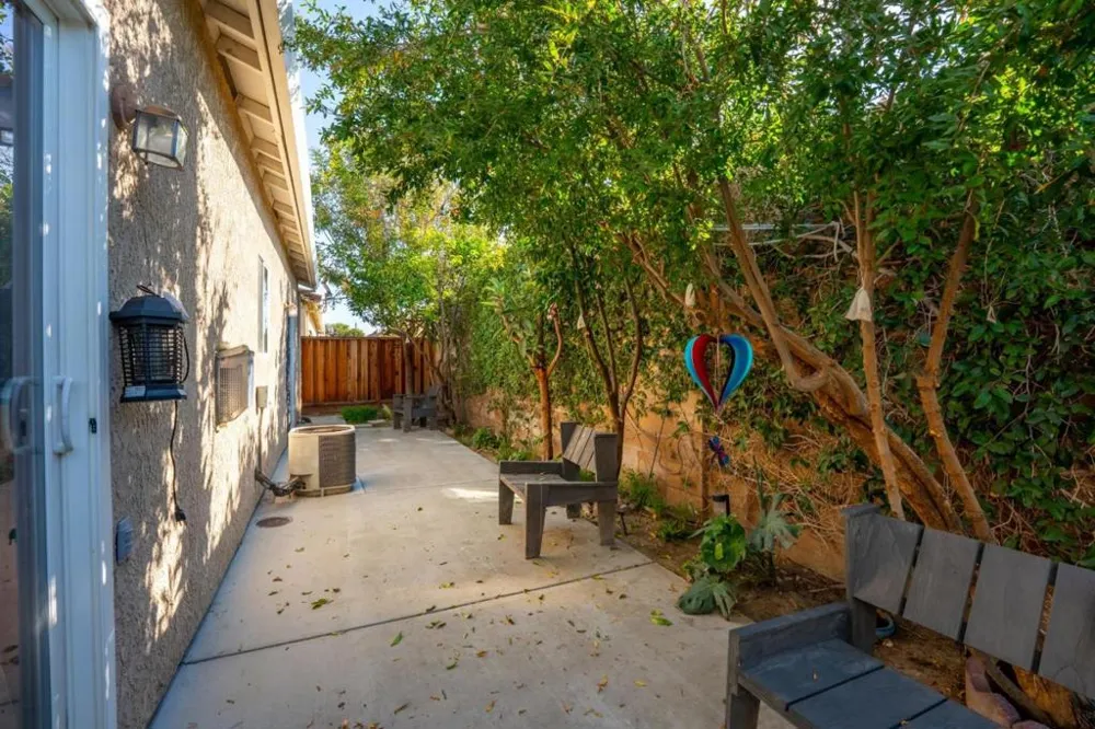 2919 Las Flores Circle Los Banos, CA 93635