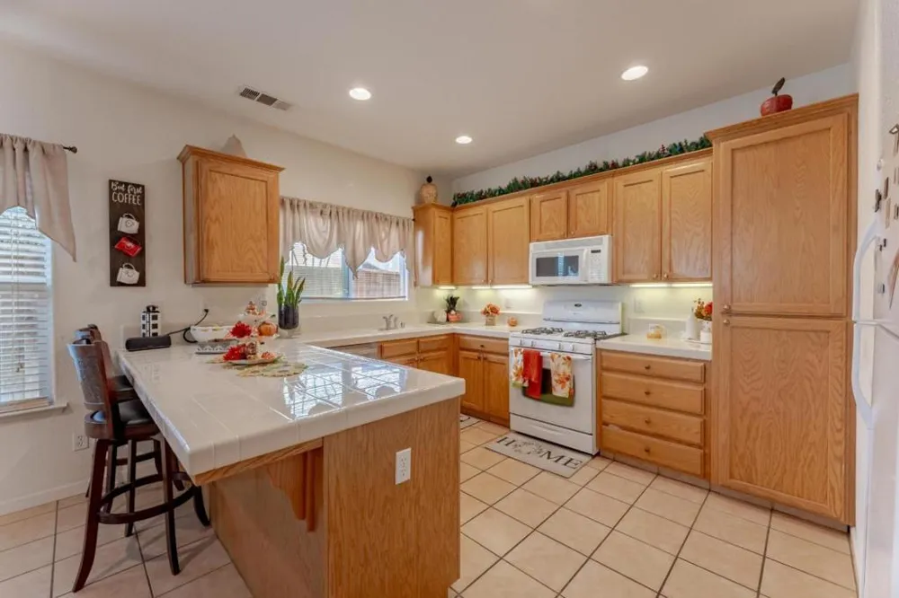 2919 Las Flores Circle Los Banos, CA 93635