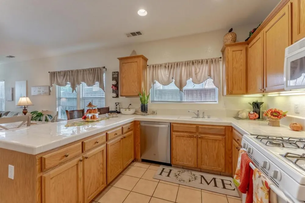 2919 Las Flores Circle Los Banos, CA 93635