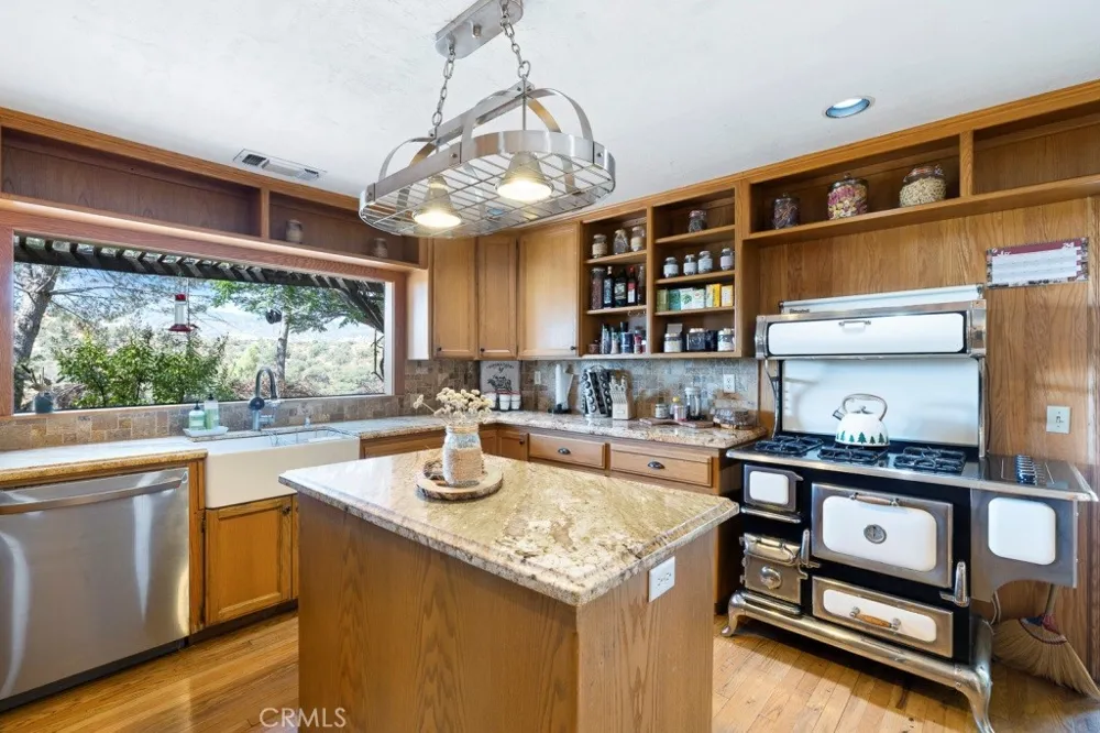 39330 W Hwy 198 Coalinga, CA 93210
