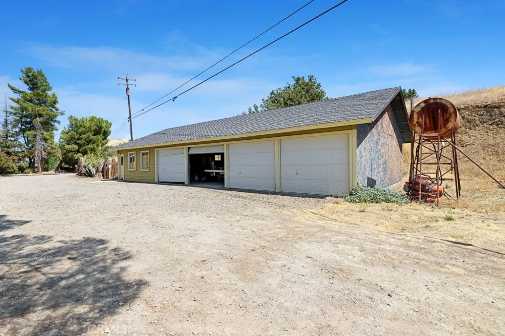 39330 W Hwy 198 Coalinga, CA 93210