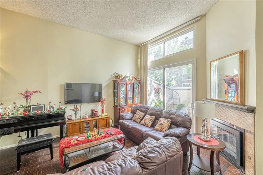 21901 Lassen Street #155 Chatsworth, CA 91311