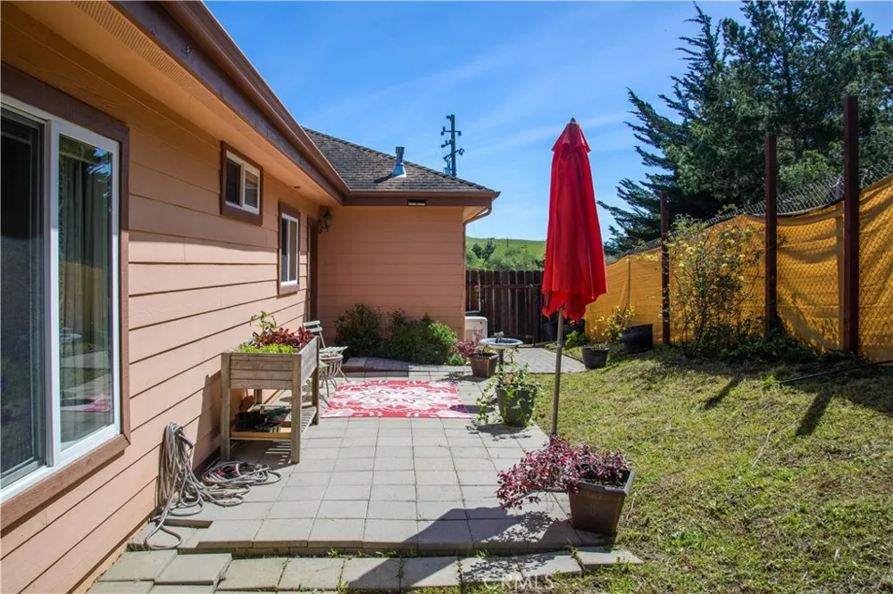 3199 Eton Road Cambria, CA 93428
