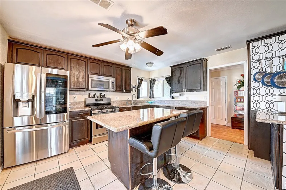8297 E Carburton Long Beach, CA 90808