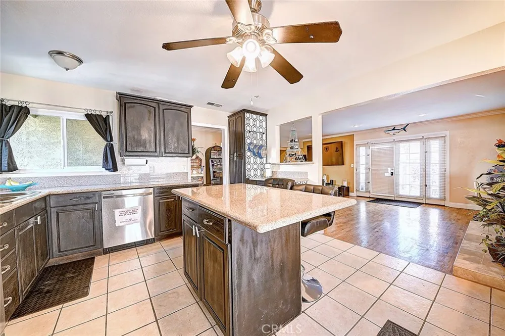 8297 E Carburton Long Beach, CA 90808