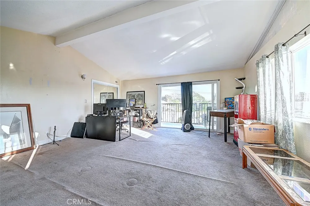 8297 E Carburton Long Beach, CA 90808