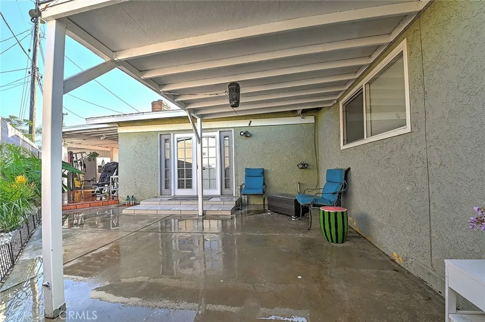 8297 E Carburton Long Beach, CA 90808