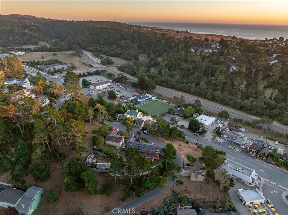 904 Hartford Street Cambria, CA 93428