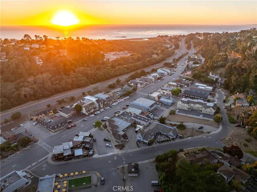 904 Hartford Street Cambria, CA 93428