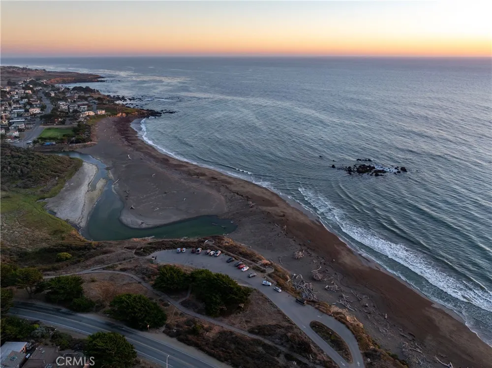 904 Hartford Street Cambria, CA 93428