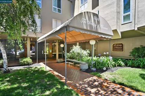 5340 Broadway Terrace #203