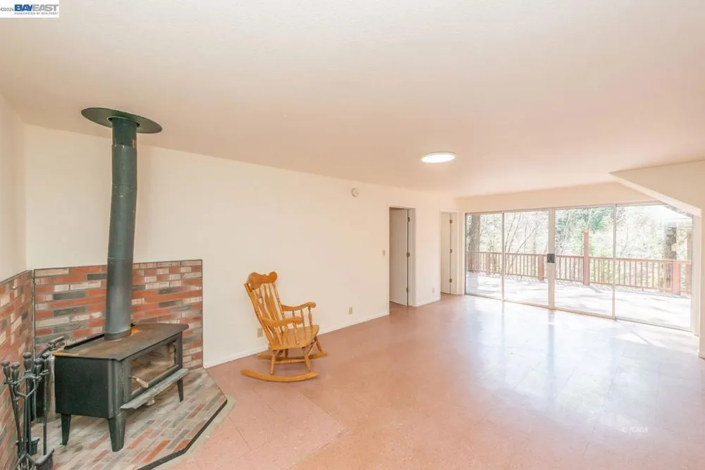 121 Mountain Aire Ln Trinity Center, CA 96091