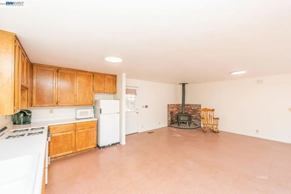 121 Mountain Aire Ln Trinity Center, CA 96091