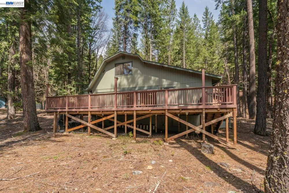 121 Mountain Aire Ln Trinity Center, CA 96091